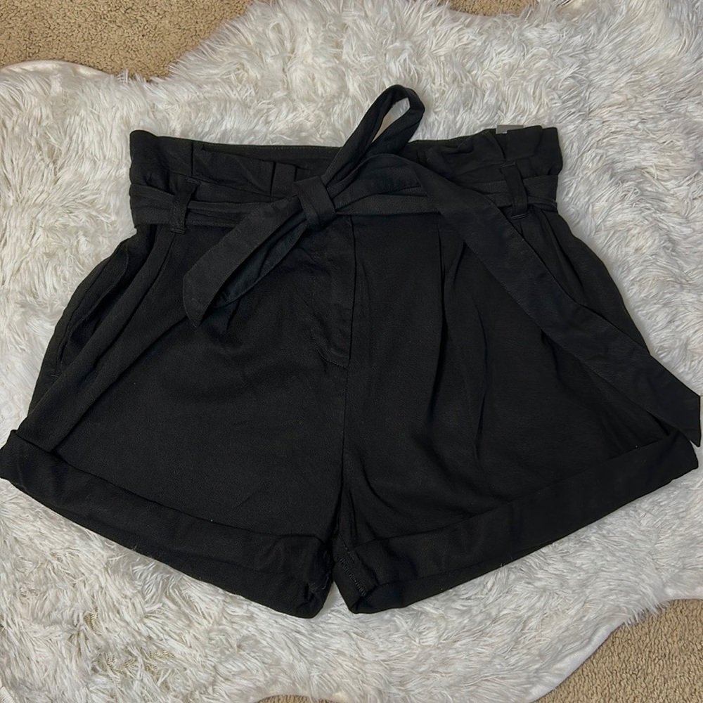 NEW Abercrombie and Fitch Black Paper-bag Shorts in Size 0